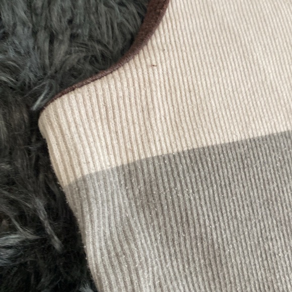 Grey striped ribbed tank top - Picture 7 of 17